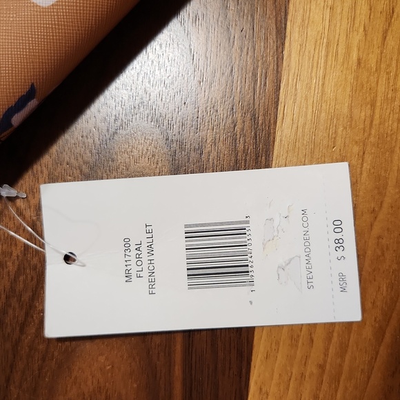 Steve Madden Floral French Wallet - Picture 8 of 12